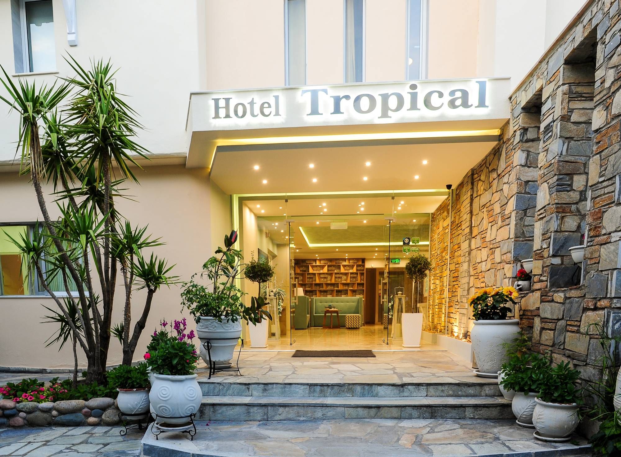 Тропикал отель Греция. Тропикал отель Греция Афины. Tropical Hanioti (4*). Tropical Hotel Fourka 4 Фурка.